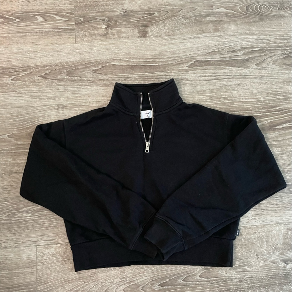 Aritzia TNA quarter Zip - Size XS